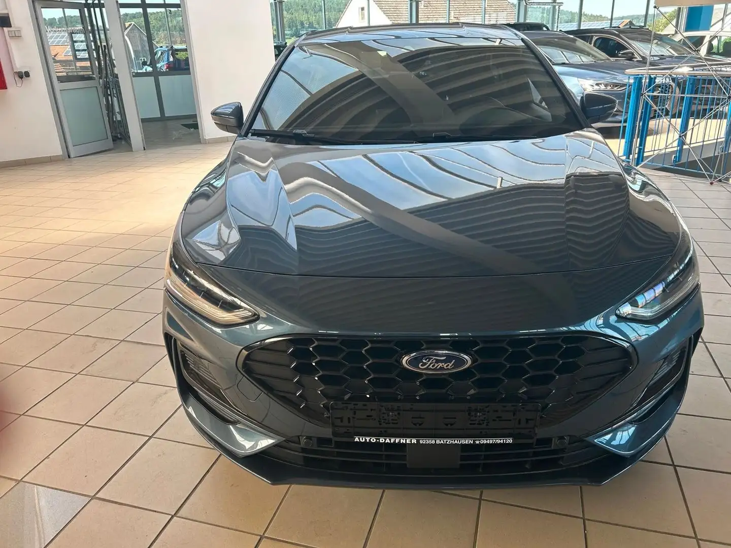 Ford Focus 1,0 EcoBoost Hybrid 114kW ST-Line X Autom. Blau - 2