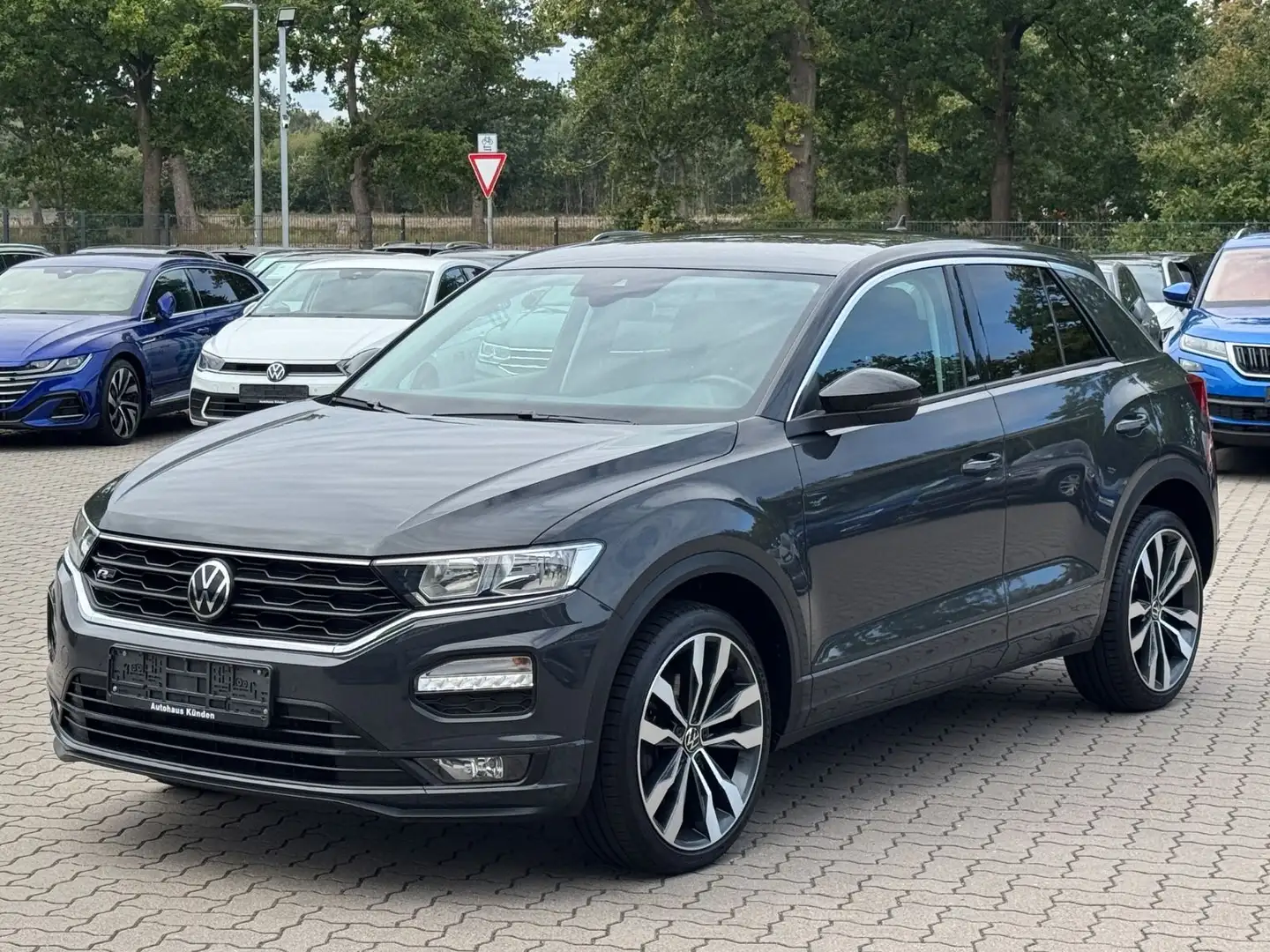 Volkswagen T-Roc 1.5 TSI R-Line °ACC°PDC°SHZ°VC° Grau - 1