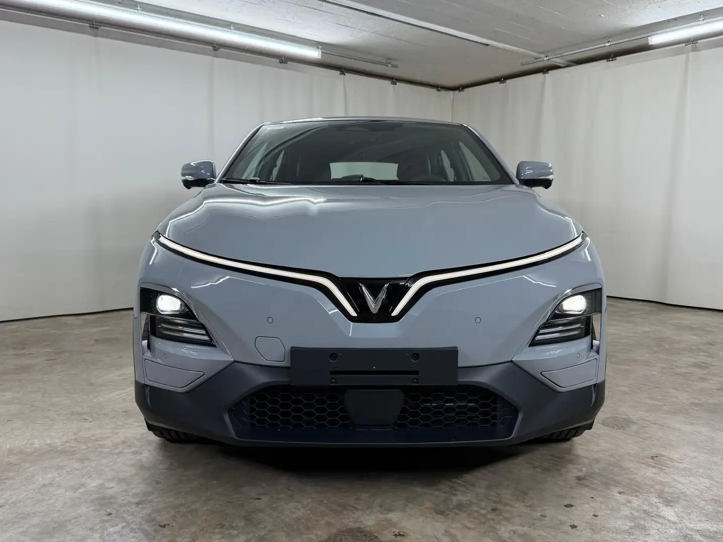 VinFast Sonstige VF6 Eco 59,6 kWh Grau - 2