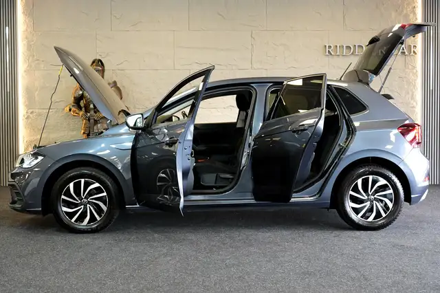 Volkswagen Polo view 9