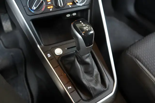 Volkswagen Polo view 21