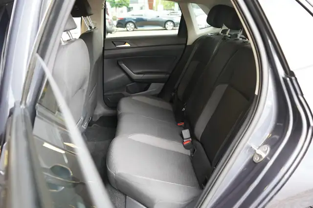 Volkswagen Polo view 13