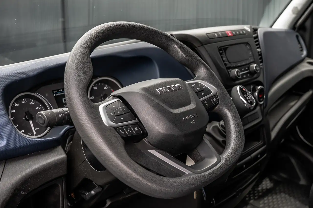 Iveco Daily 2021 — фото 11