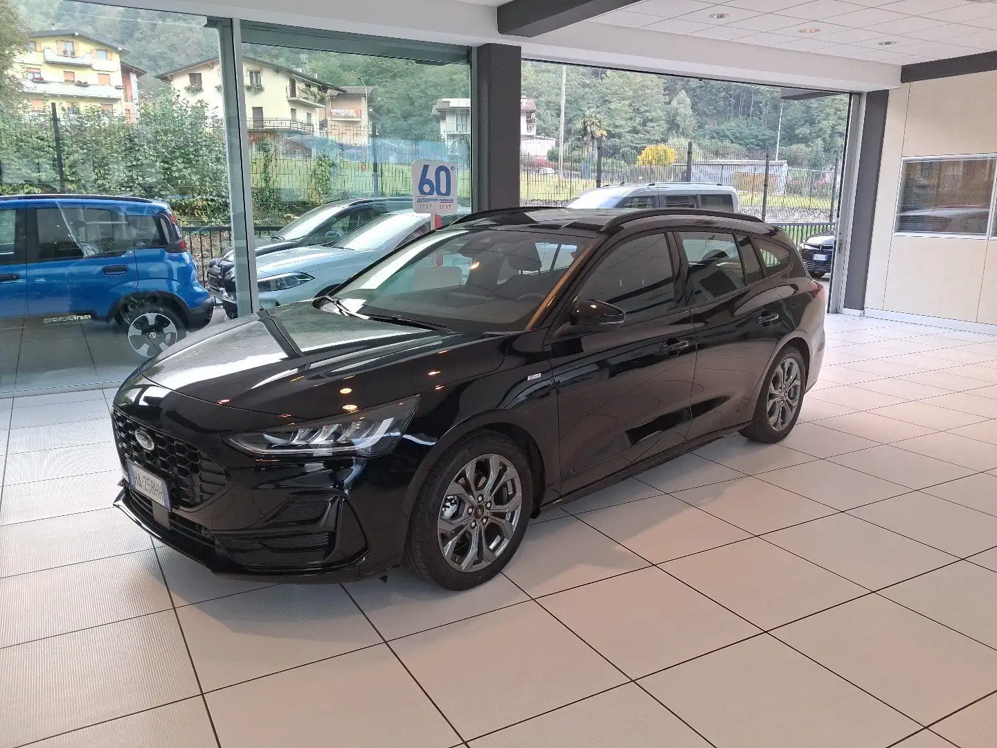 Ford Focus Focus 1.5 EcoBlue 115 CV automatico SW ST-Line Schwarz - 1