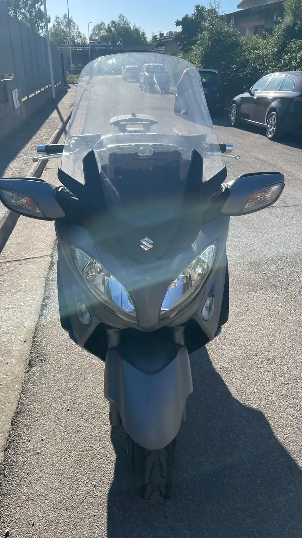 Suzuki Burgman 650 2015 Gris - 2