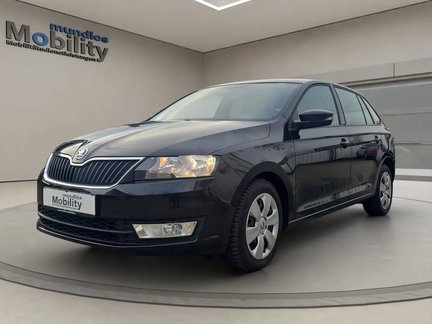 Skoda Rapid/Spaceback Spaceback 1.4 TDI DSG Ambition SHZ PDC GRA Negro - 1