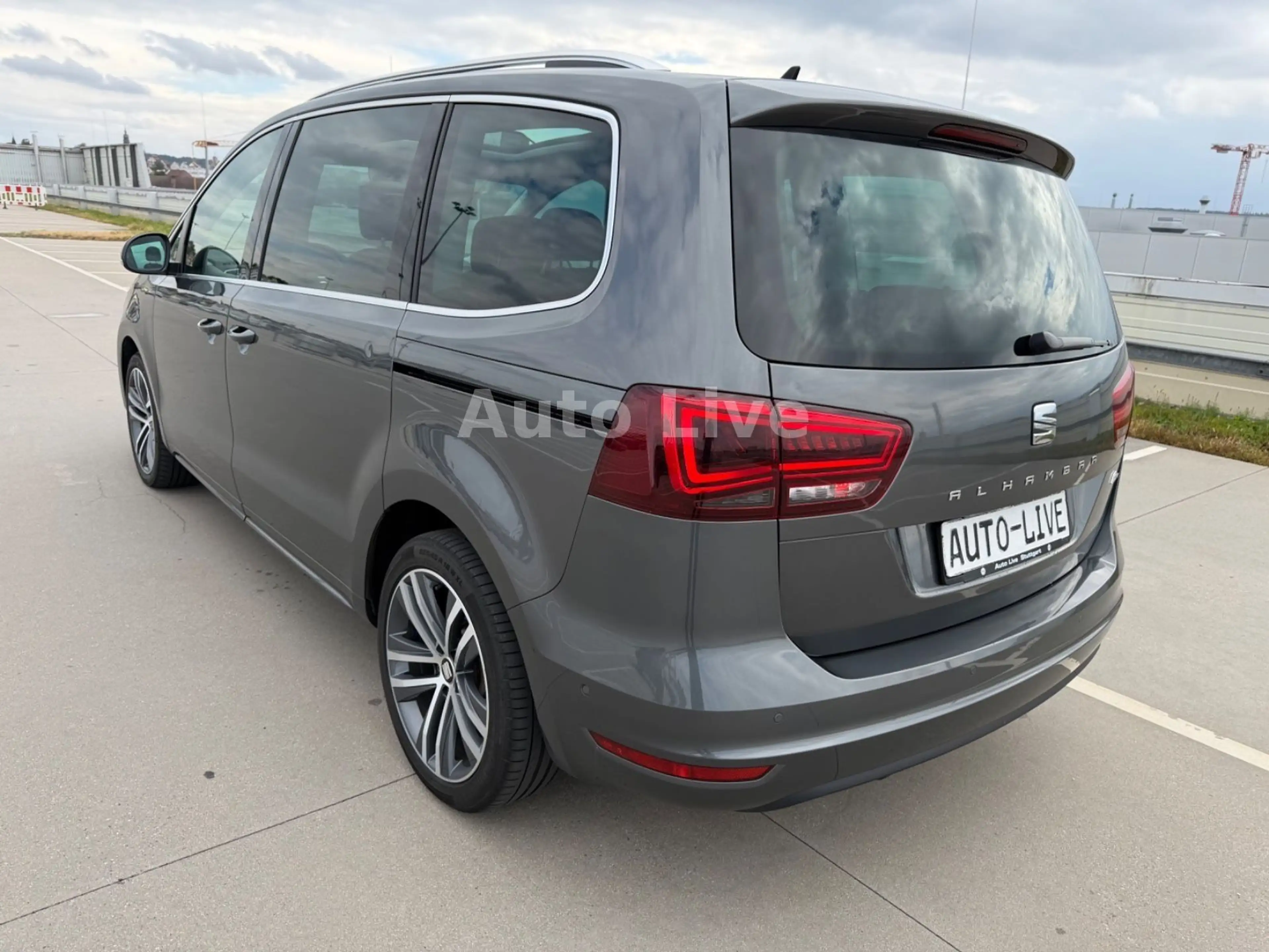 SEAT Alhambra 1.4 TSI*FR-Line*7xSITZ*PAN*LED*NAVI*AHK — photo 3
