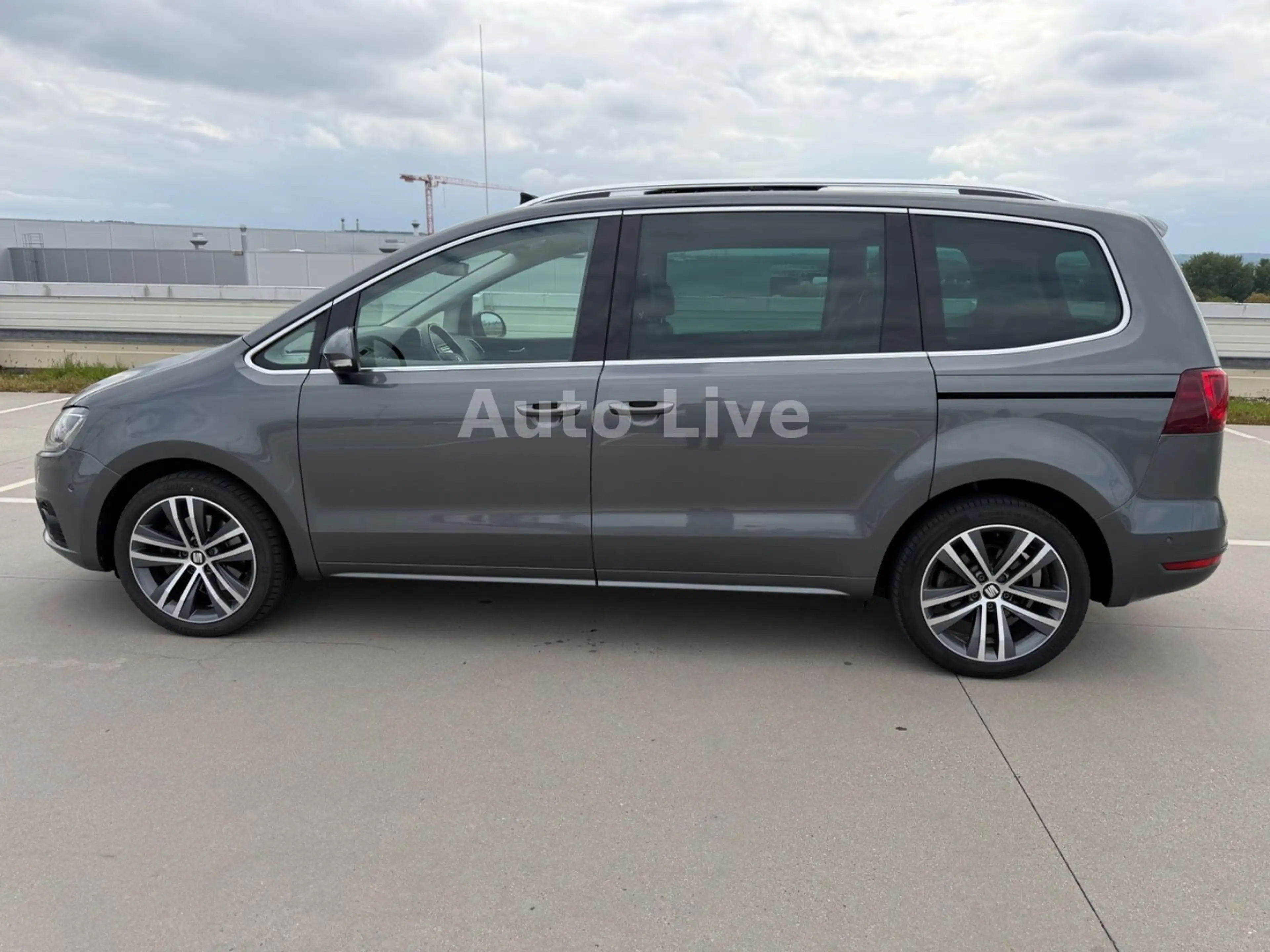 SEAT Alhambra 1.4 TSI*FR-Line*7xSITZ*PAN*LED*NAVI*AHK — photo 2