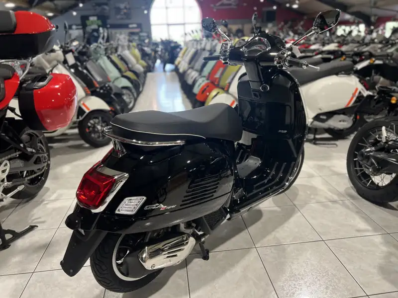 Vespa GTS Super 310 - foto 3