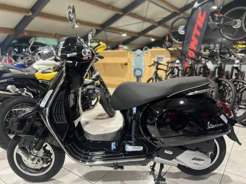 Vespa GTS Super 310 - foto 4