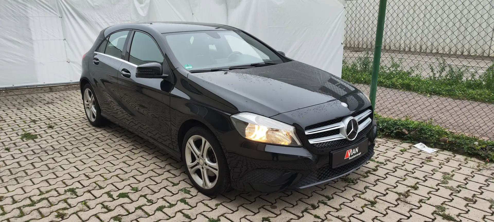 Mercedes-Benz A 180 A 180 BlueEfficiency (176.042) Schwarz - 2