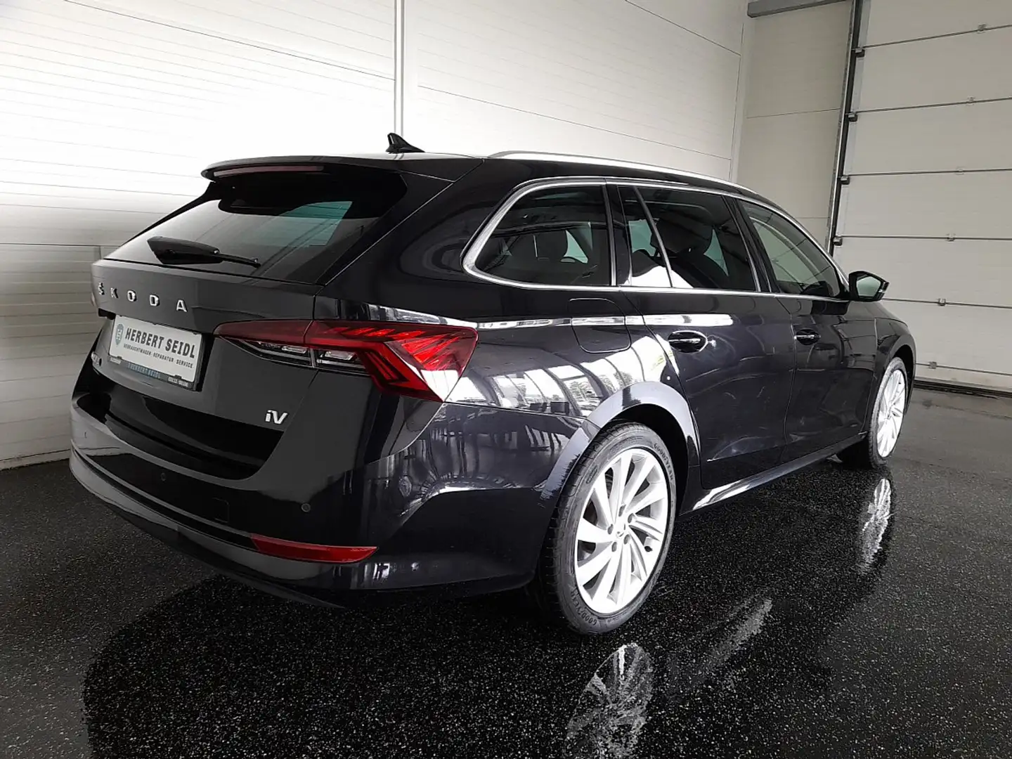 Skoda Octavia Combi STYLE PHEV DSG *MATRIX-LED / 18 ZOLL / HE... Schwarz - 2