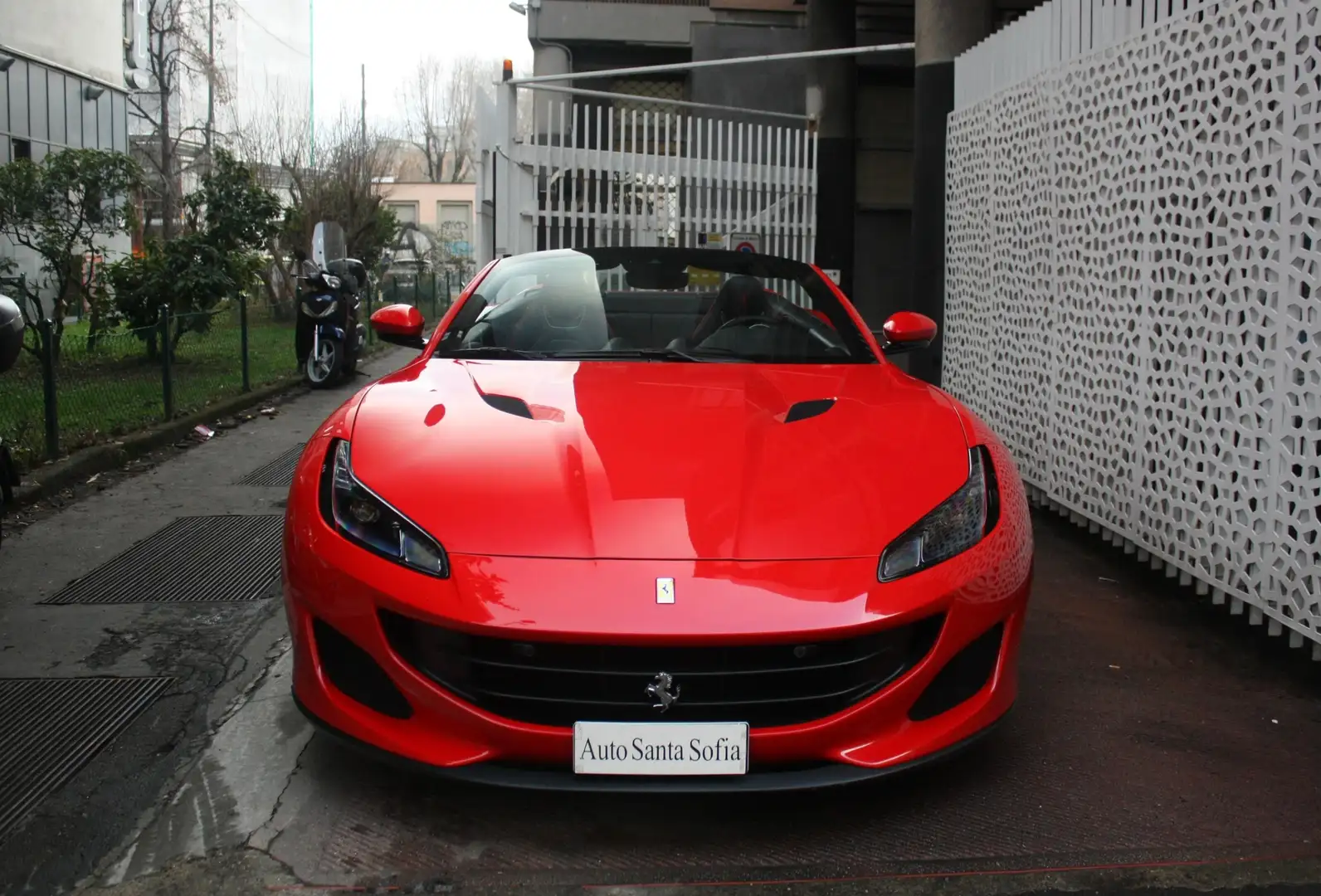 Ferrari Portofino Italiana-Colore Rosso Corsa-Scudetti-Pinze gialle Červená - 2