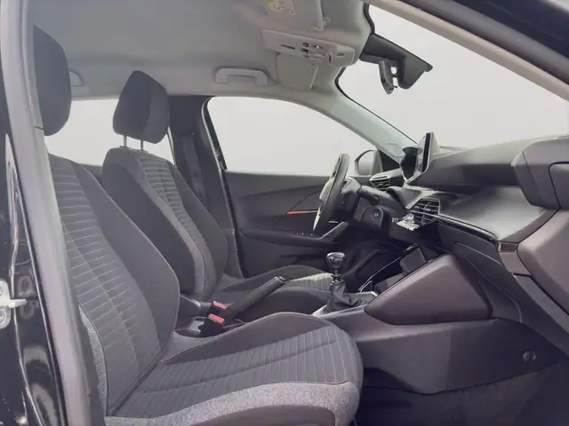Peugeot 2008 view 9