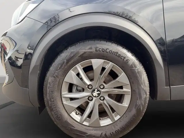 Peugeot 2008 view 7