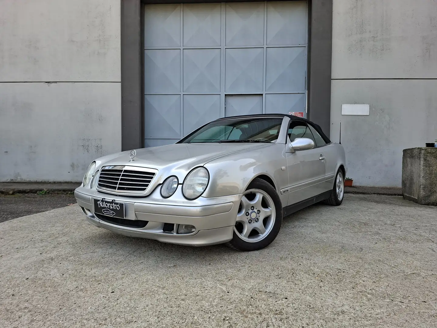 Mercedes-Benz CLK 230 kompressor cabriolet 193 cv *A.S.I.* Plateado - 1