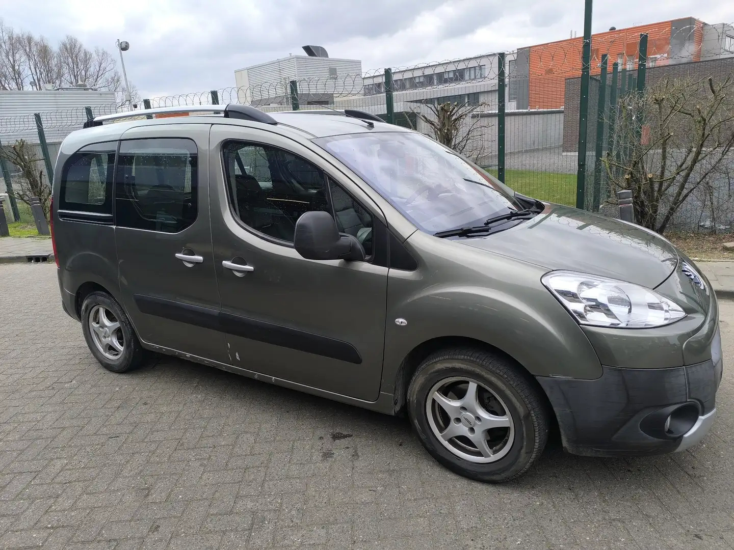 Peugeot Partner Tepee 1.6 HDi 90ch Loisirs - 2