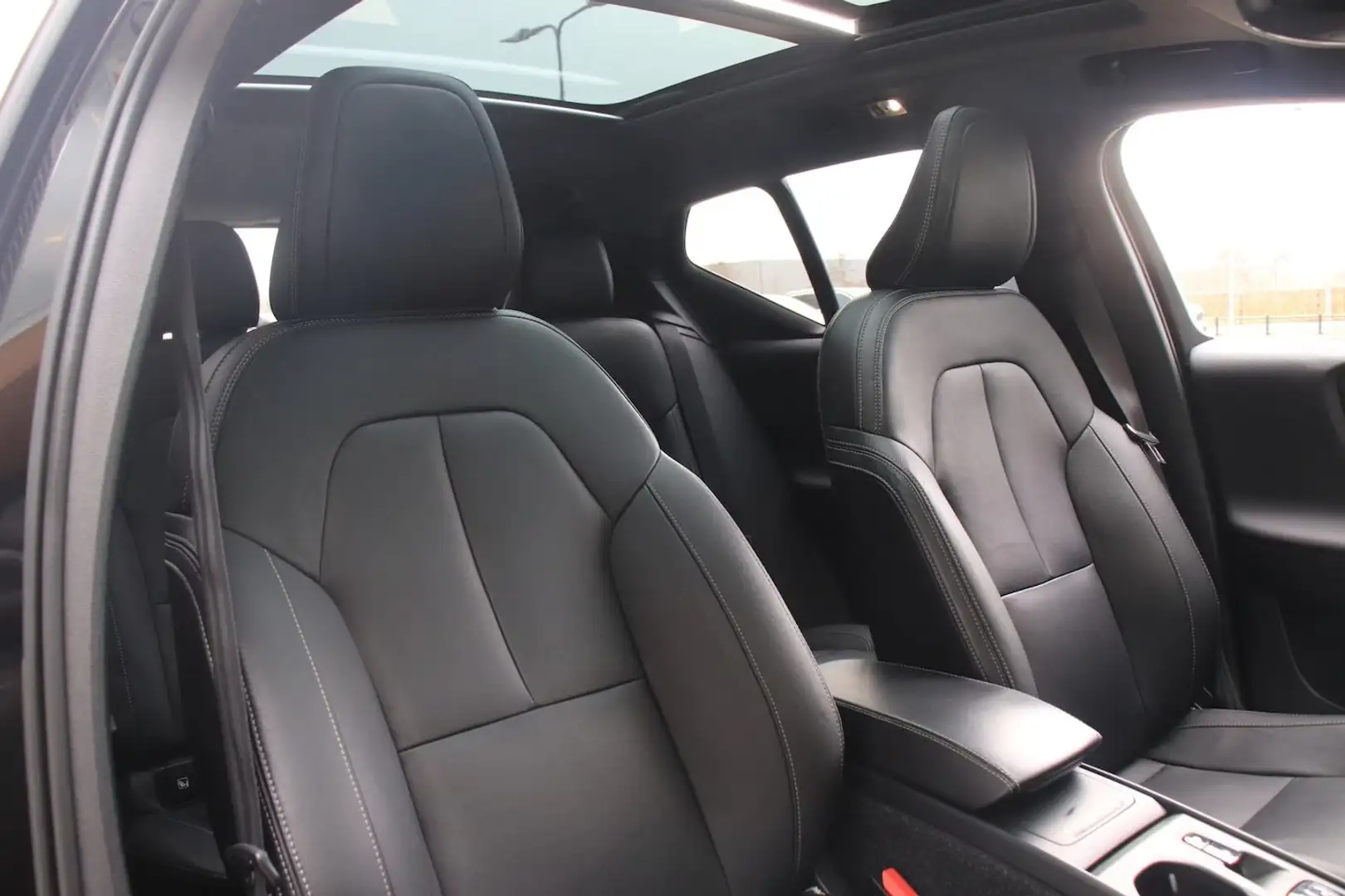 Volvo XC40 XC40 2.0 d4 awd geartronic ALLBLACK Nero - 1