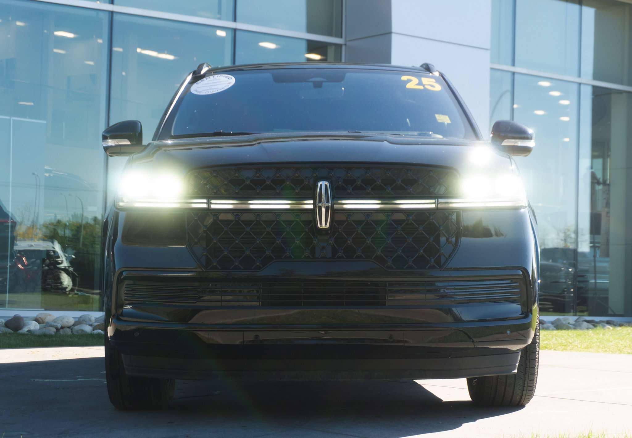 2025 Lincoln Navigator Reserve|| BLUECRUISE | 2ND ROW CAPTAIN CHARIS — снимка 2