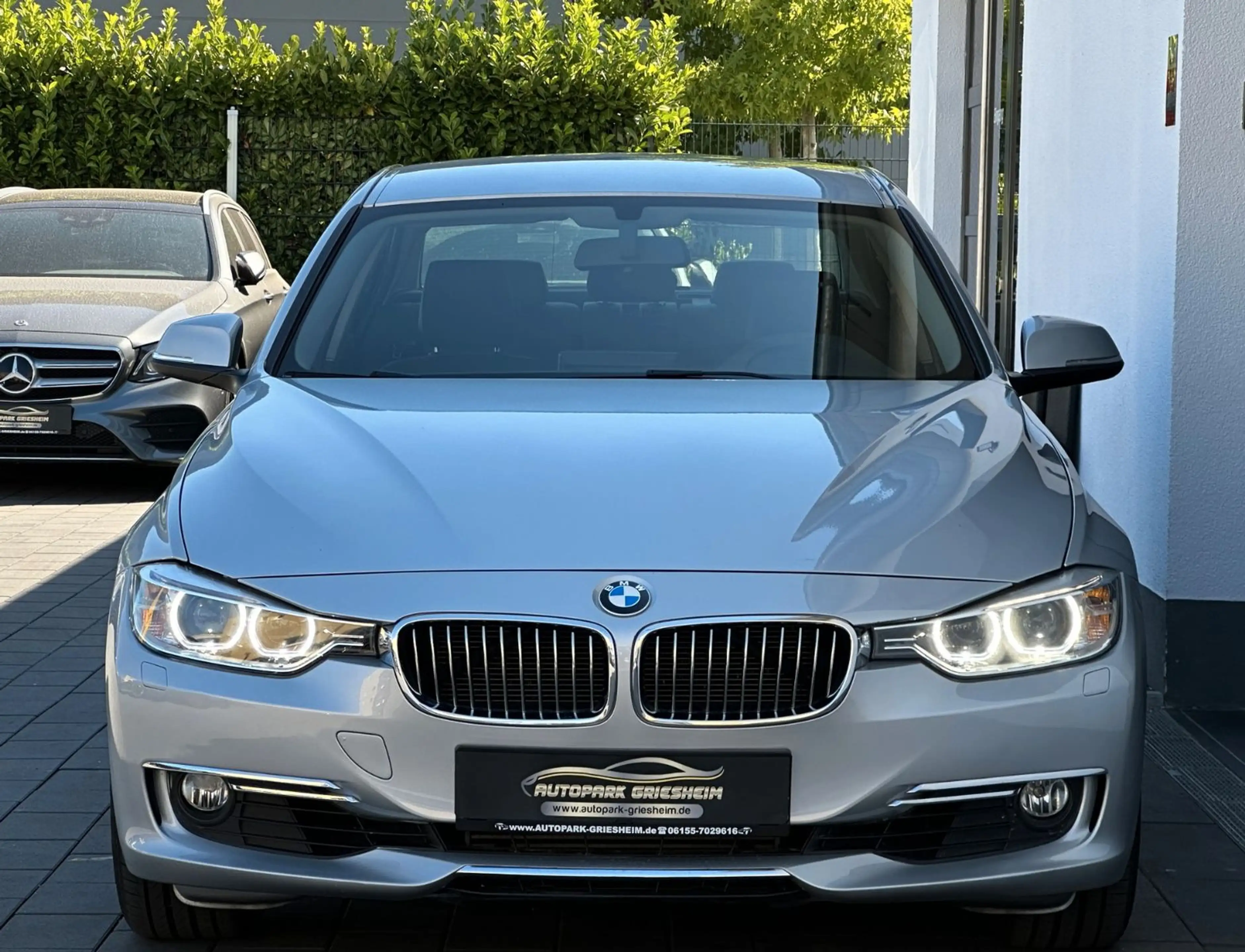 BMW 328 i Lim.*LUXURY-LINE*SHZ*PDC*XENON*TEMPOMAT* — photo 2