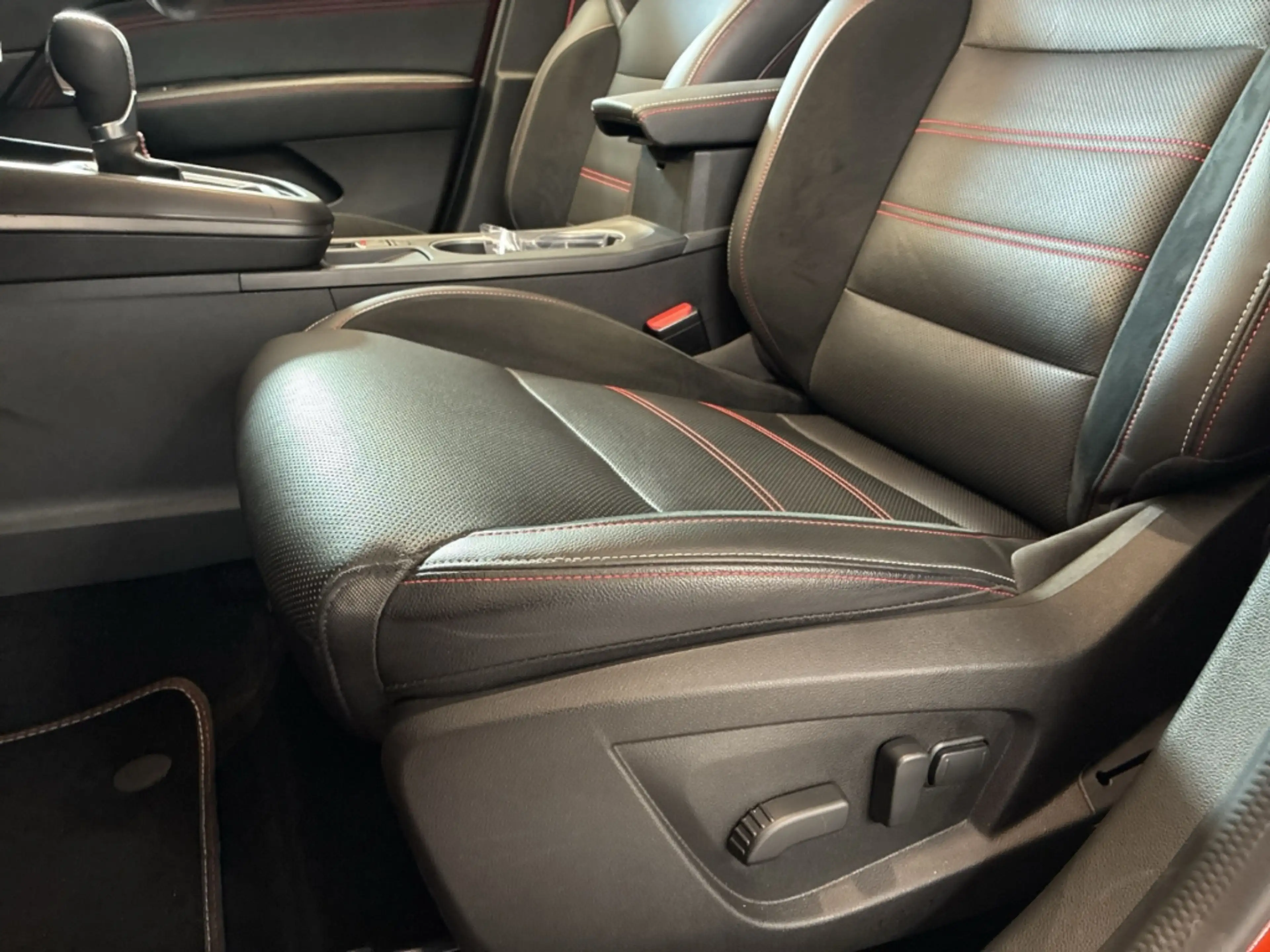 Renault Arkana 1.3 TCe 160 MH R.S. Line Bose AHK Navi Pano eSitze — photo 9