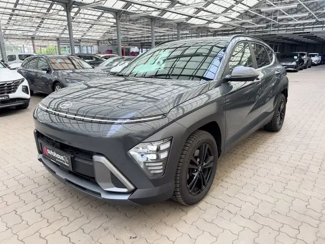 Hyundai Kona view 3