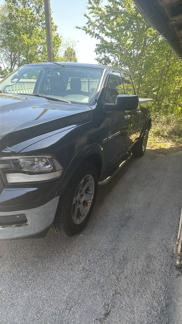 Dodge RAM Laramie Schwarz - 1