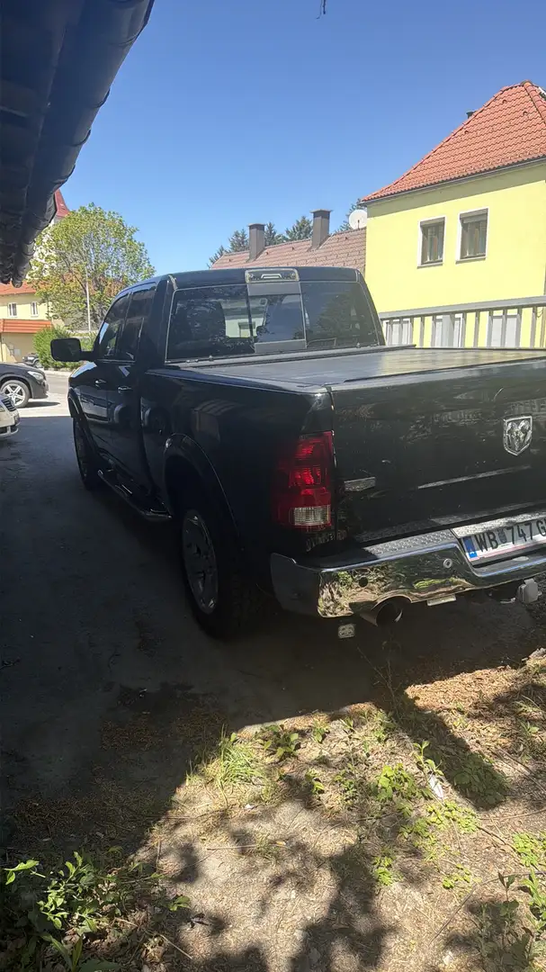 Dodge RAM Laramie Schwarz - 2
