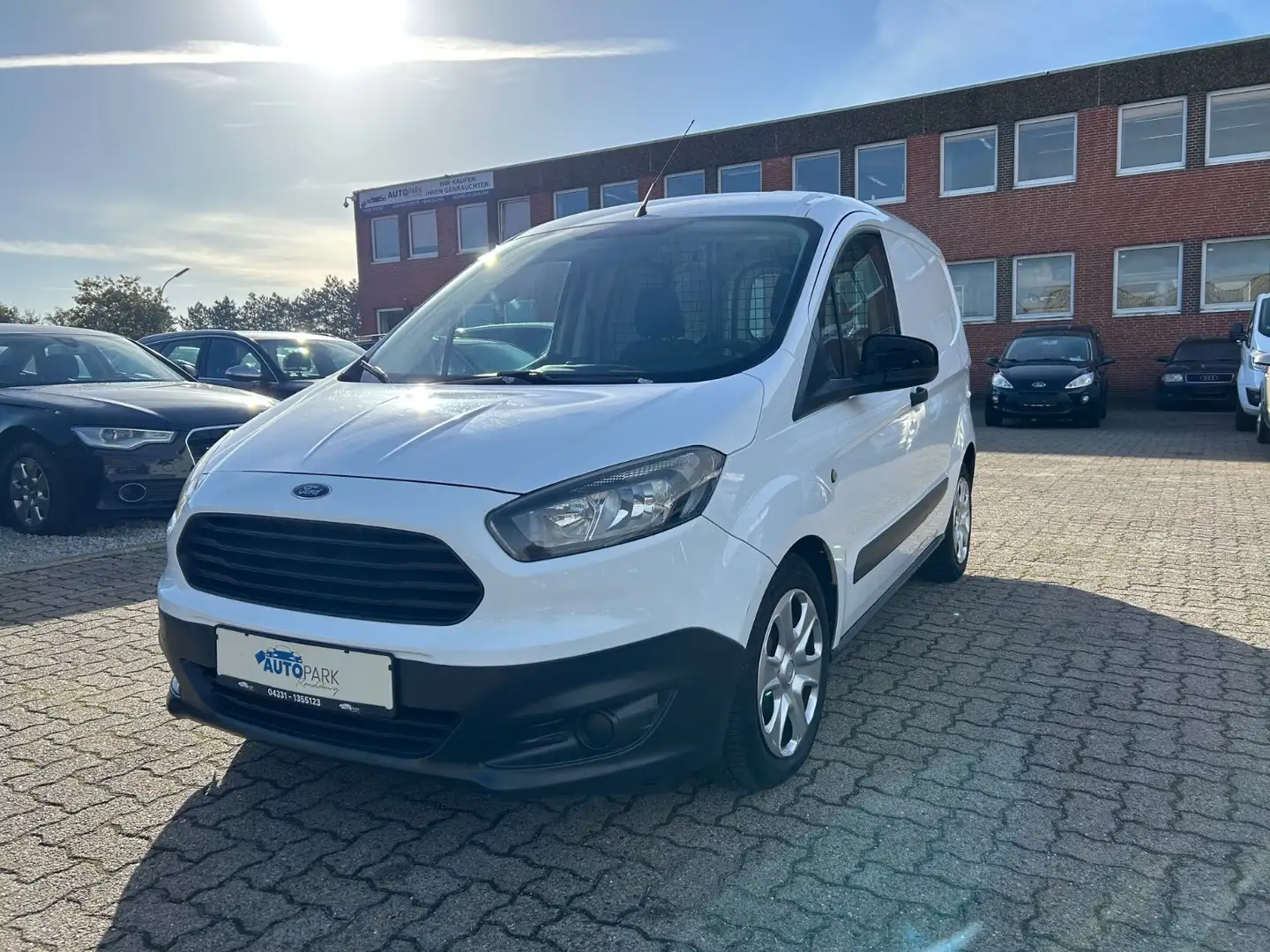 Ford Transit Courier 1.5 TDCi*Ganzjahresreifen* Weiß - 1