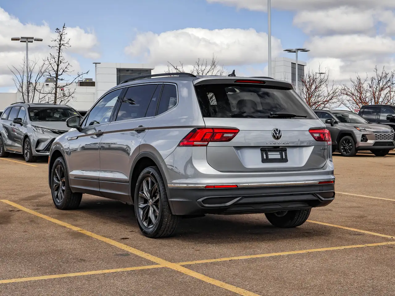 Volkswagen Tiguan снимка Volkswagen Tiguan