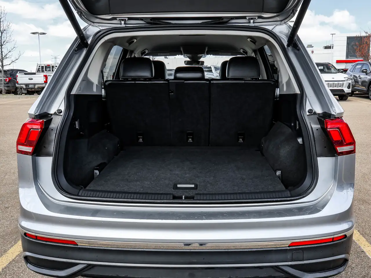 Volkswagen Tiguan снимка Volkswagen Tiguan