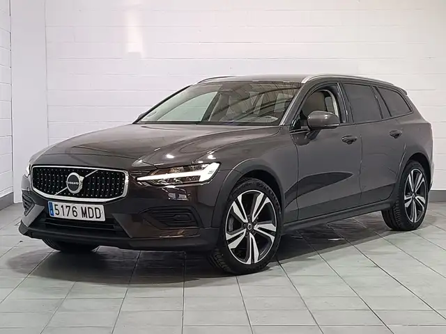 Volvo V60 Cross Country 2.0 B4 (D) AWD Core Auto