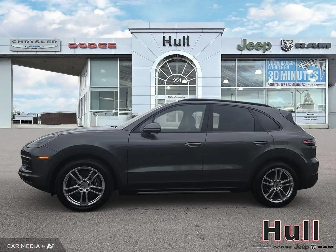 Porsche Cayenne снимка Porsche Cayenne