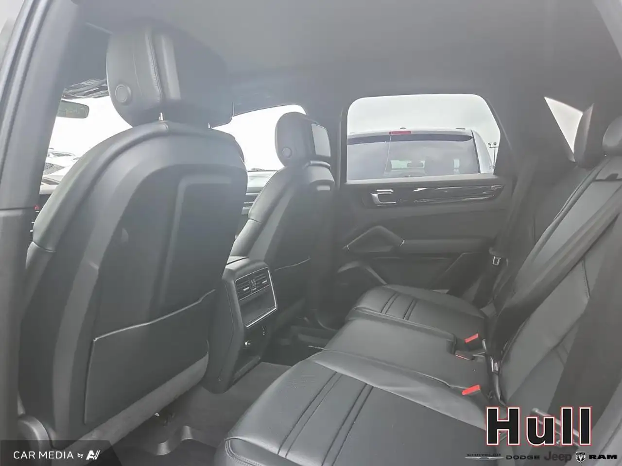 Porsche Cayenne снимка Porsche Cayenne