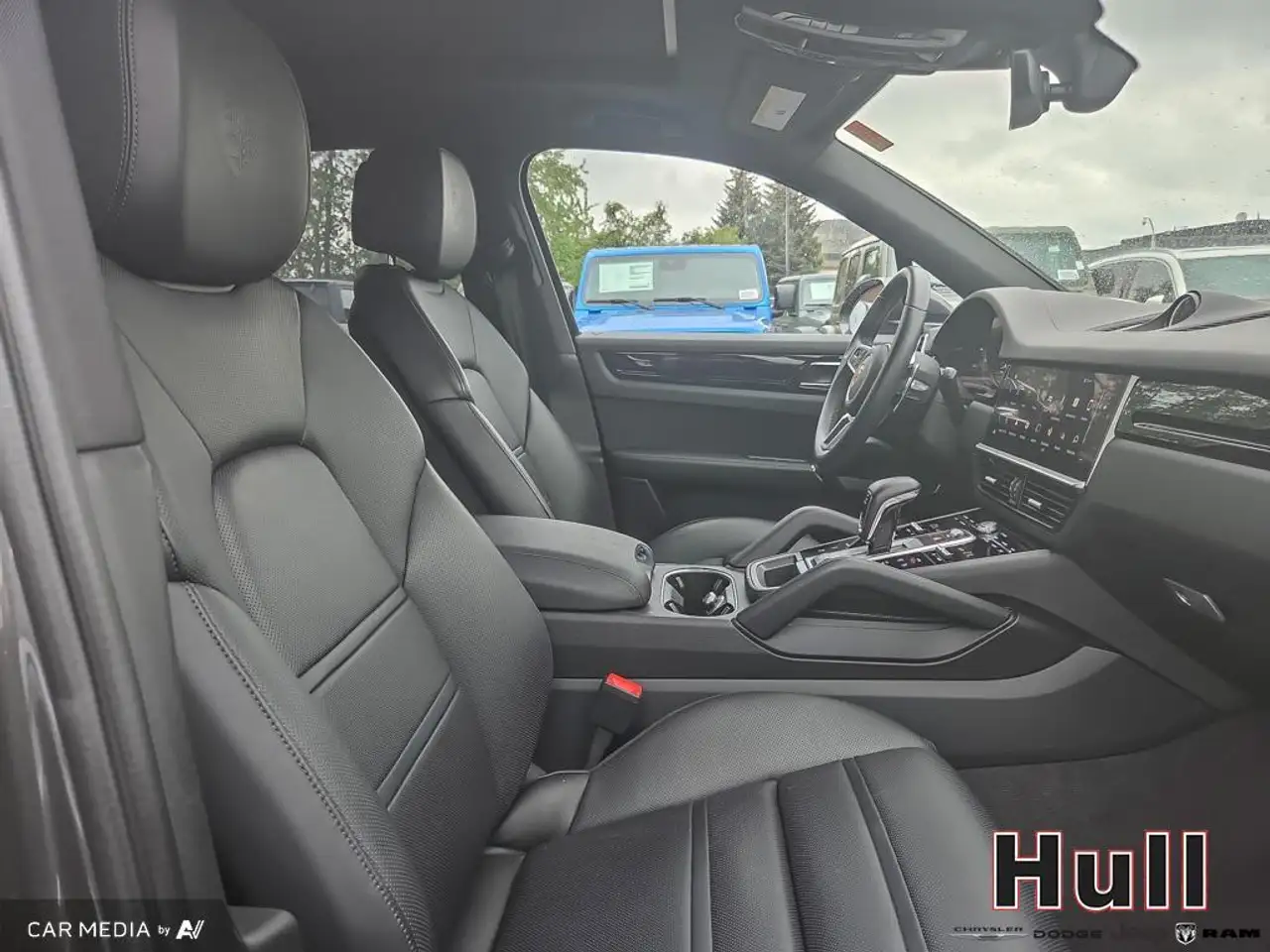 Porsche Cayenne снимка Porsche Cayenne
