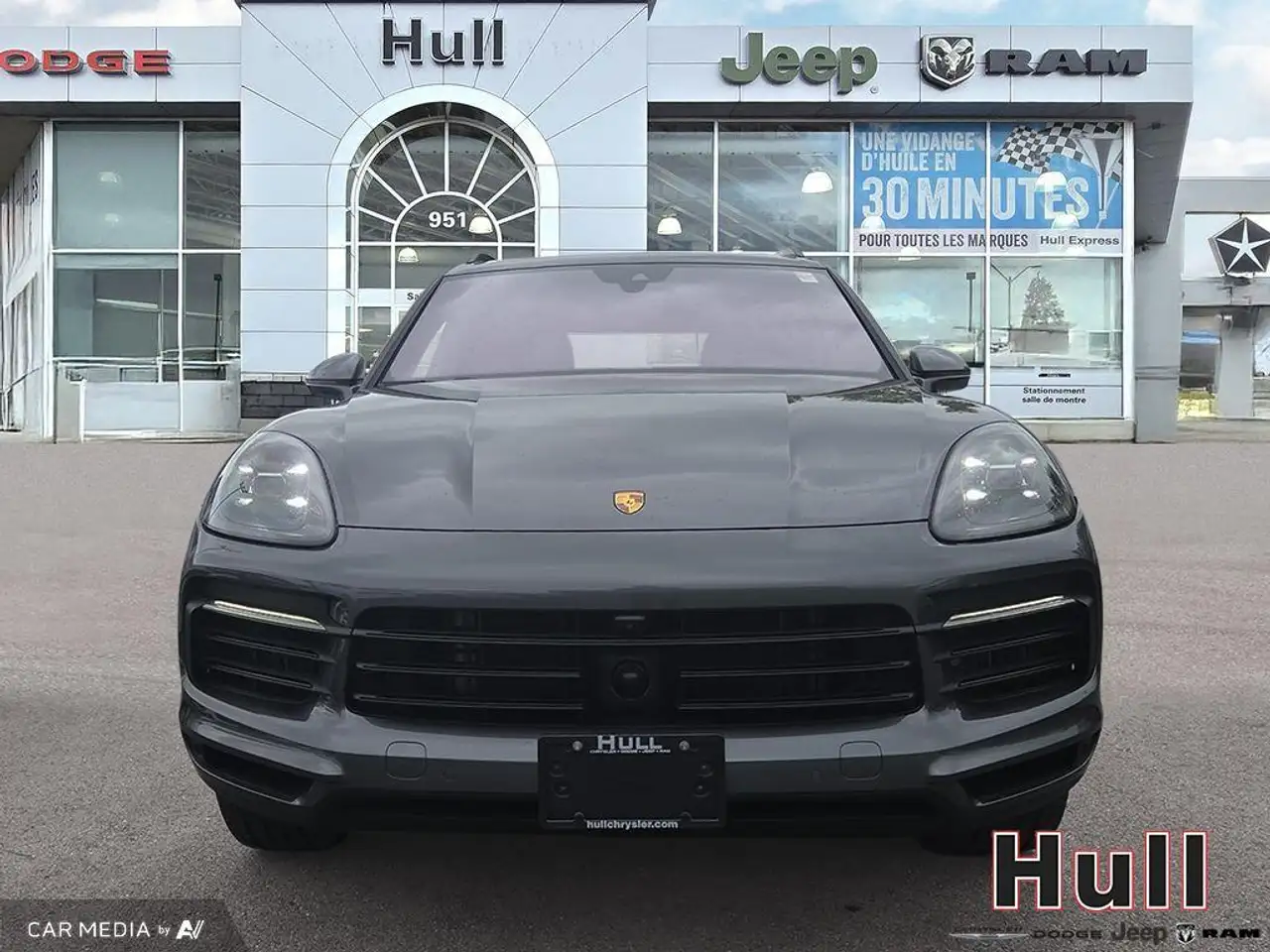 Porsche Cayenne снимка Porsche Cayenne