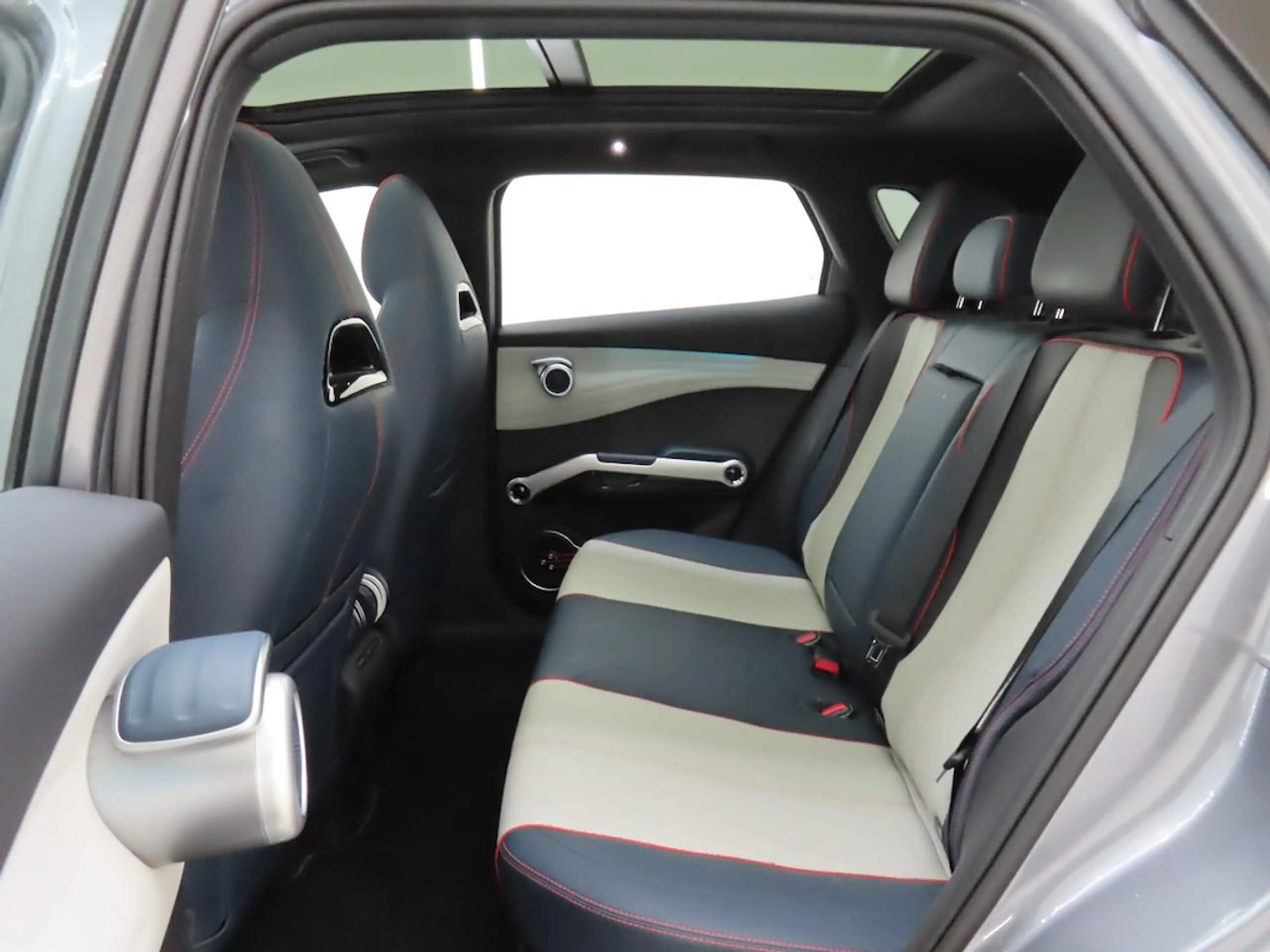 BYD Atto 3 Comfort 60 kWh H-LEER | PANO | NL-AUTO | NAVI — photo 14