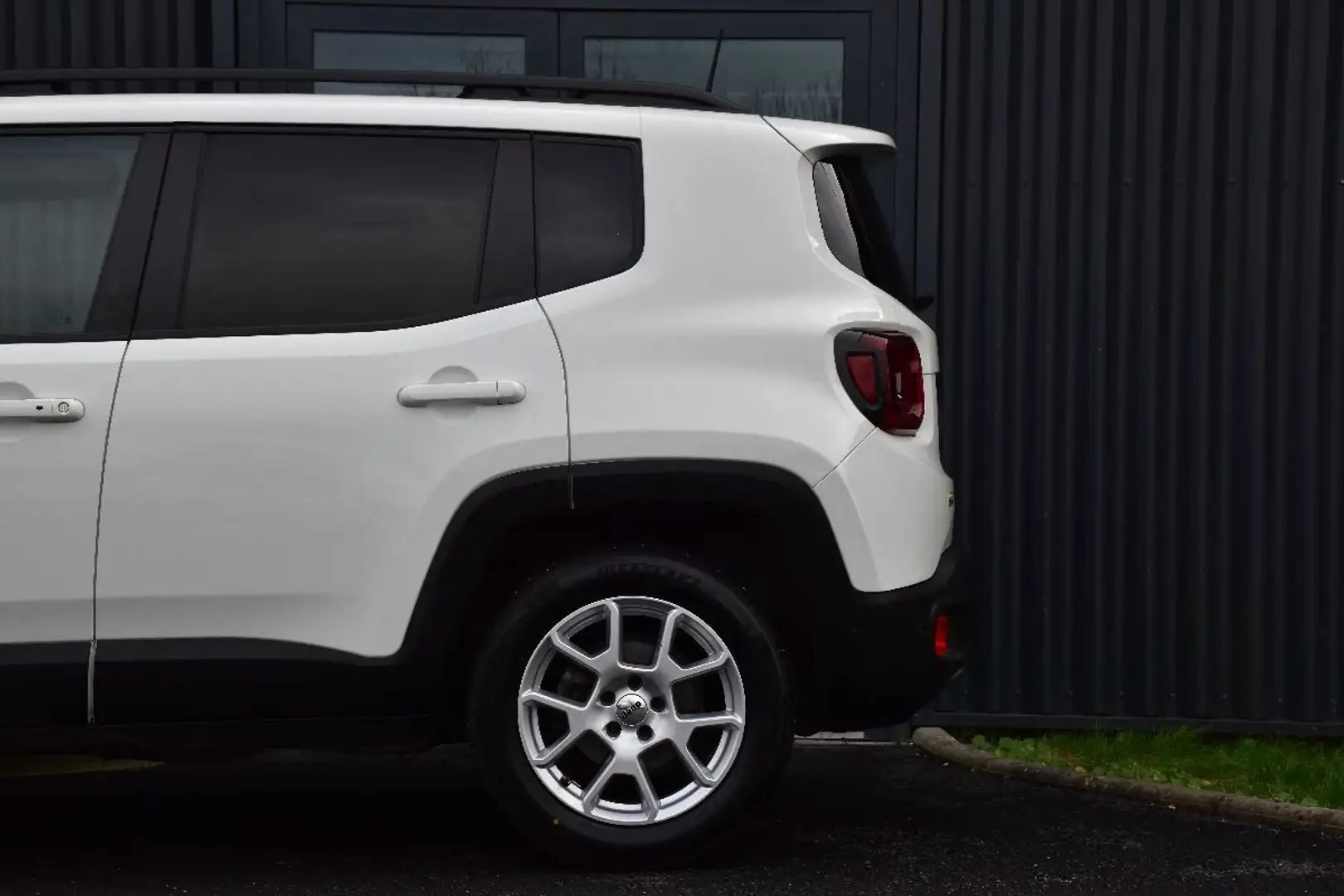 Jeep Renegade (2) T4 130 E-HYBRID HIGH ALTITUDE BVR7 Weiß - 2