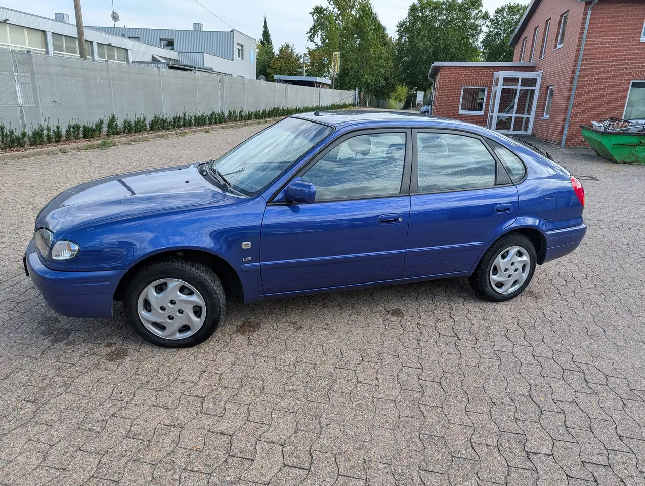 Toyota Corolla 1.6 linea sol(E11)erst 73400 KM, Automatik,Klima,el.FH,ZV, Rentnerdamengaragenfzg., Tüv neu bis 09/2028, foto 9