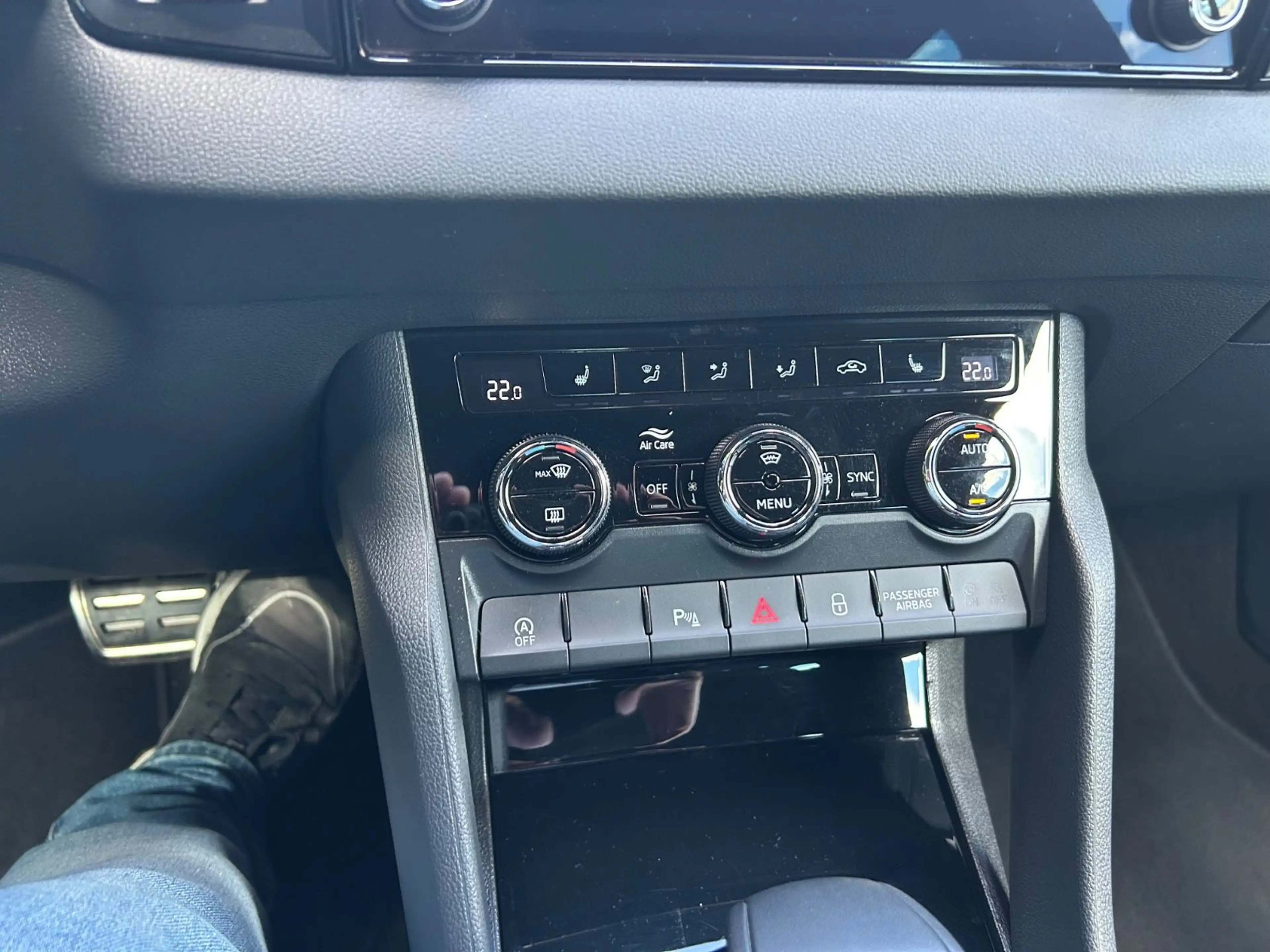 Skoda Karoq 2.0 TDI DSG Sportline — photo 21