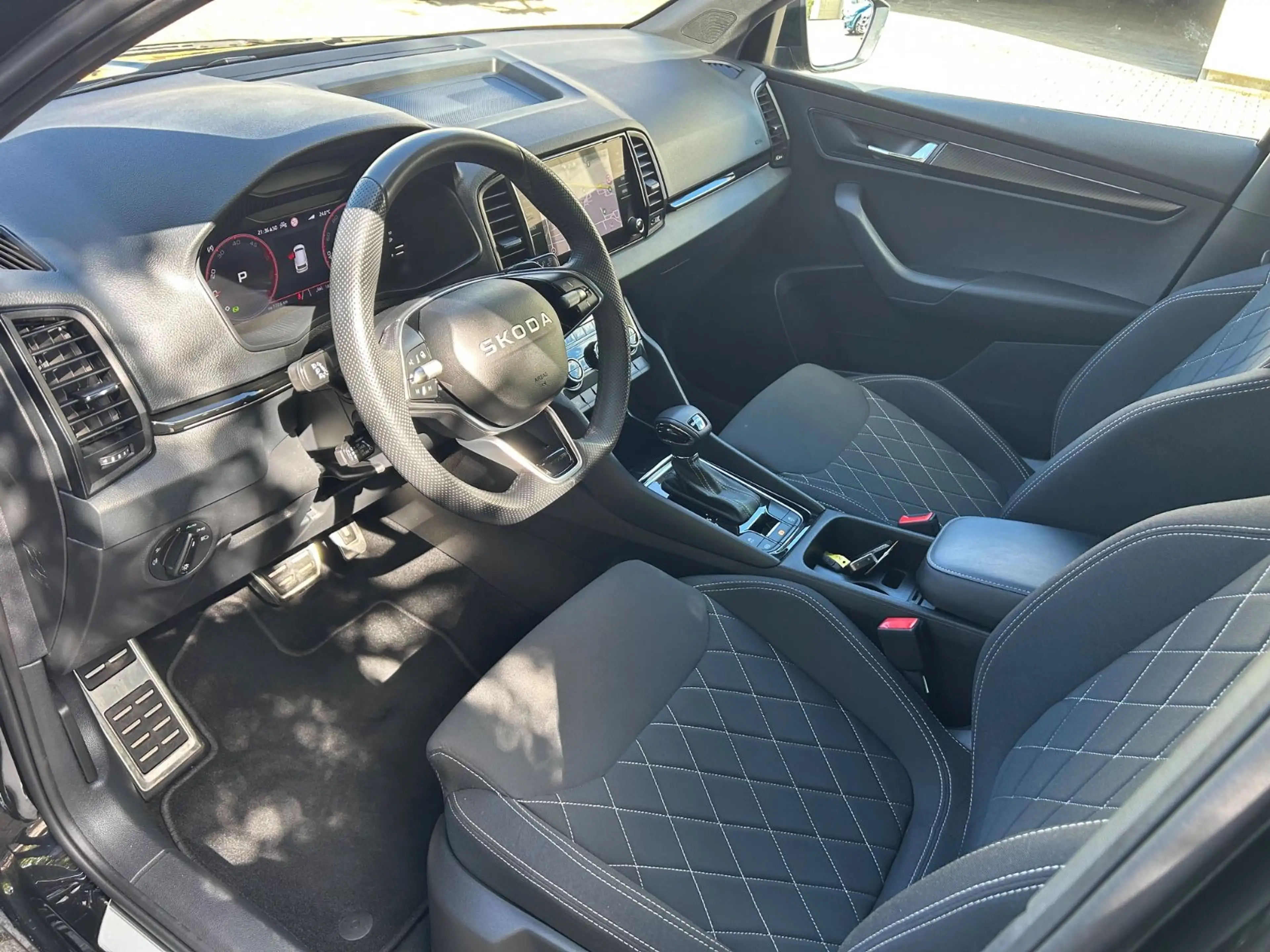 Skoda Karoq 2.0 TDI DSG Sportline — photo 11