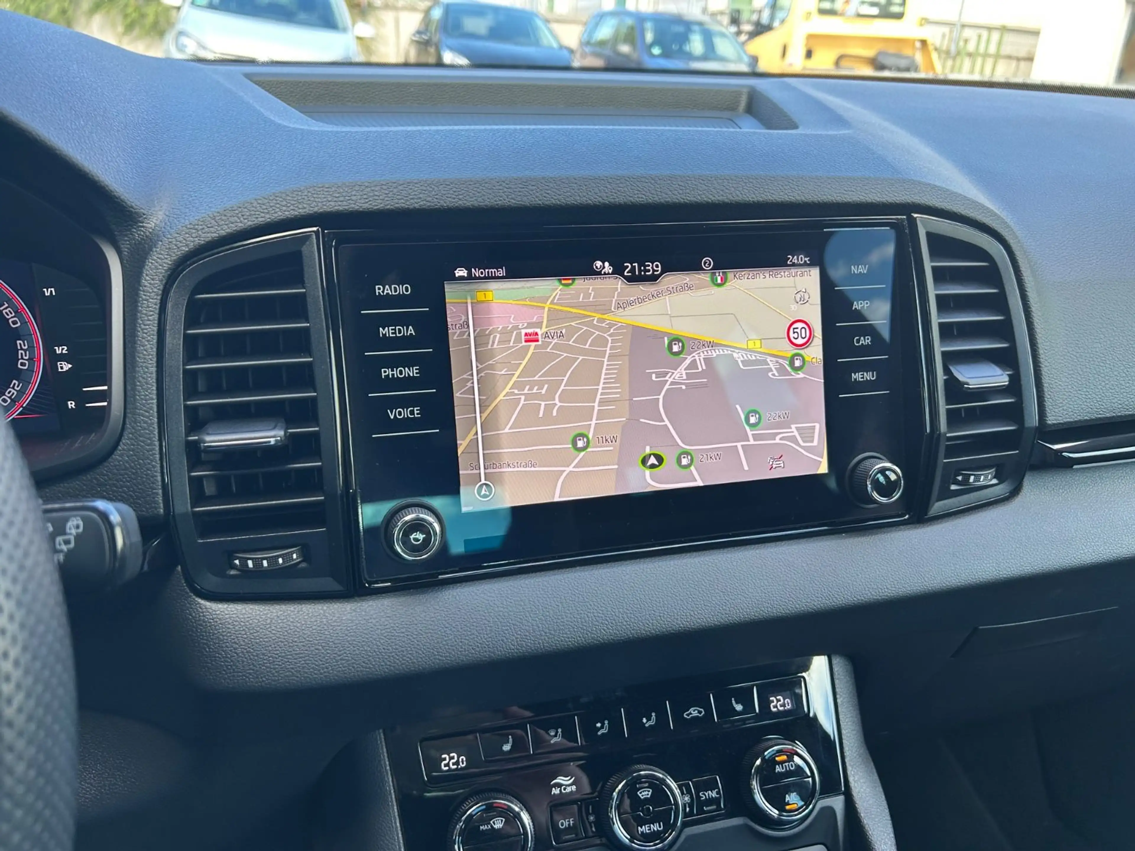 Skoda Karoq 2.0 TDI DSG Sportline — photo 19