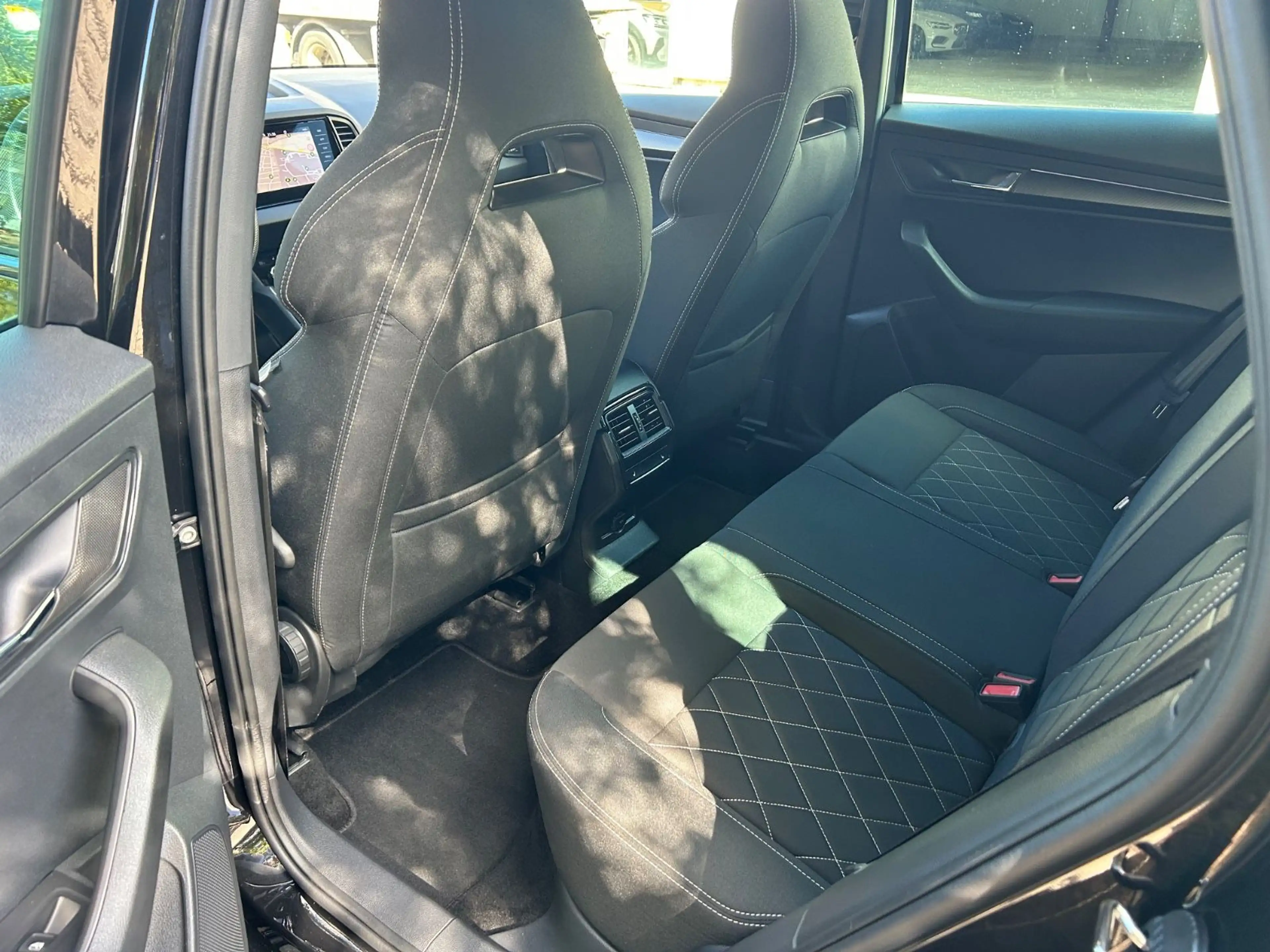 Skoda Karoq 2.0 TDI DSG Sportline — photo 12