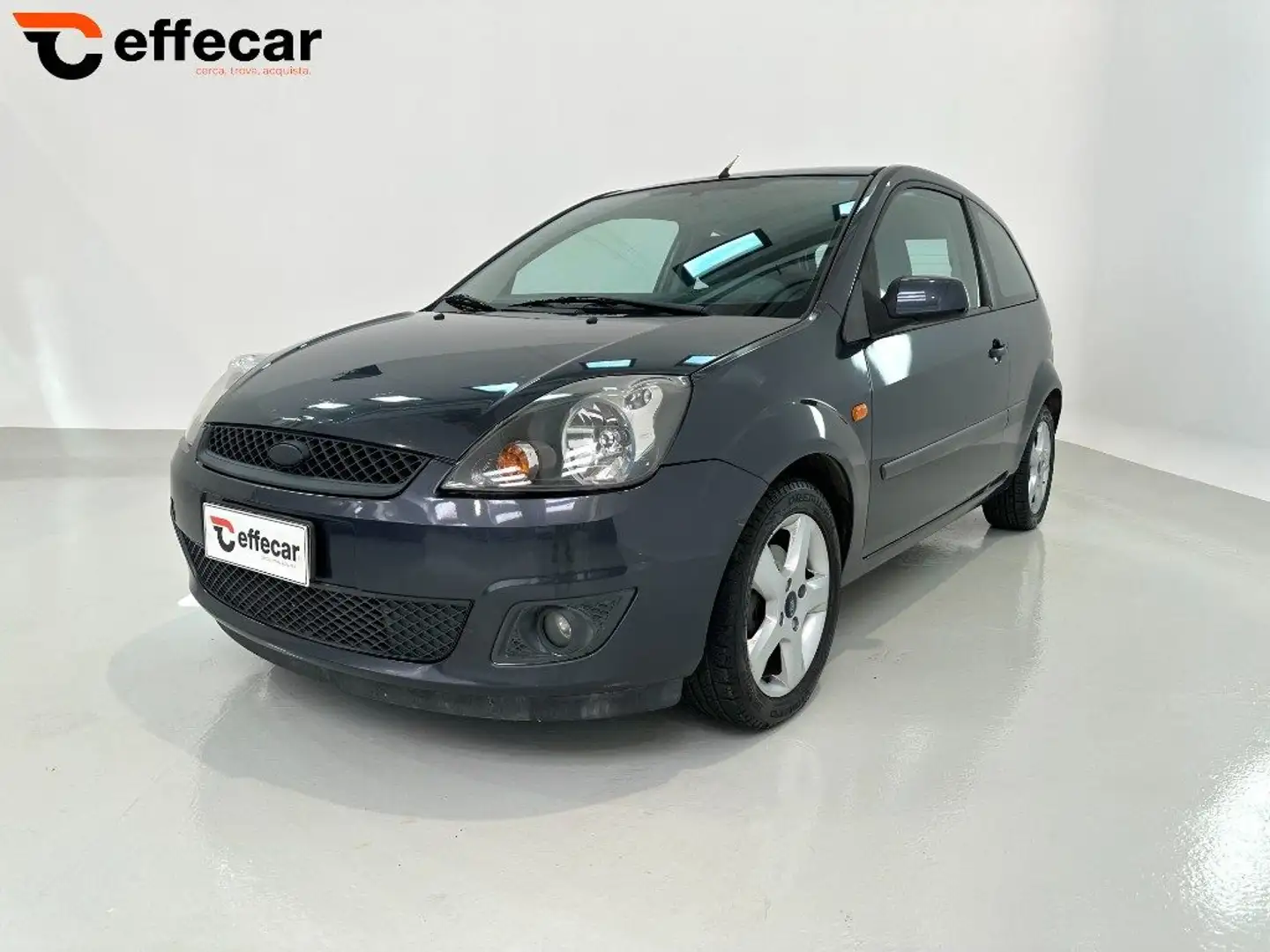 Ford Fiesta 1.4 DIESEL 3 PORTE NEOPATENTATI Szürke - 1
