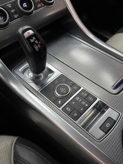 Land Rover Range Rover Sport 5.0 V8 SC SVR 2016, foto 28