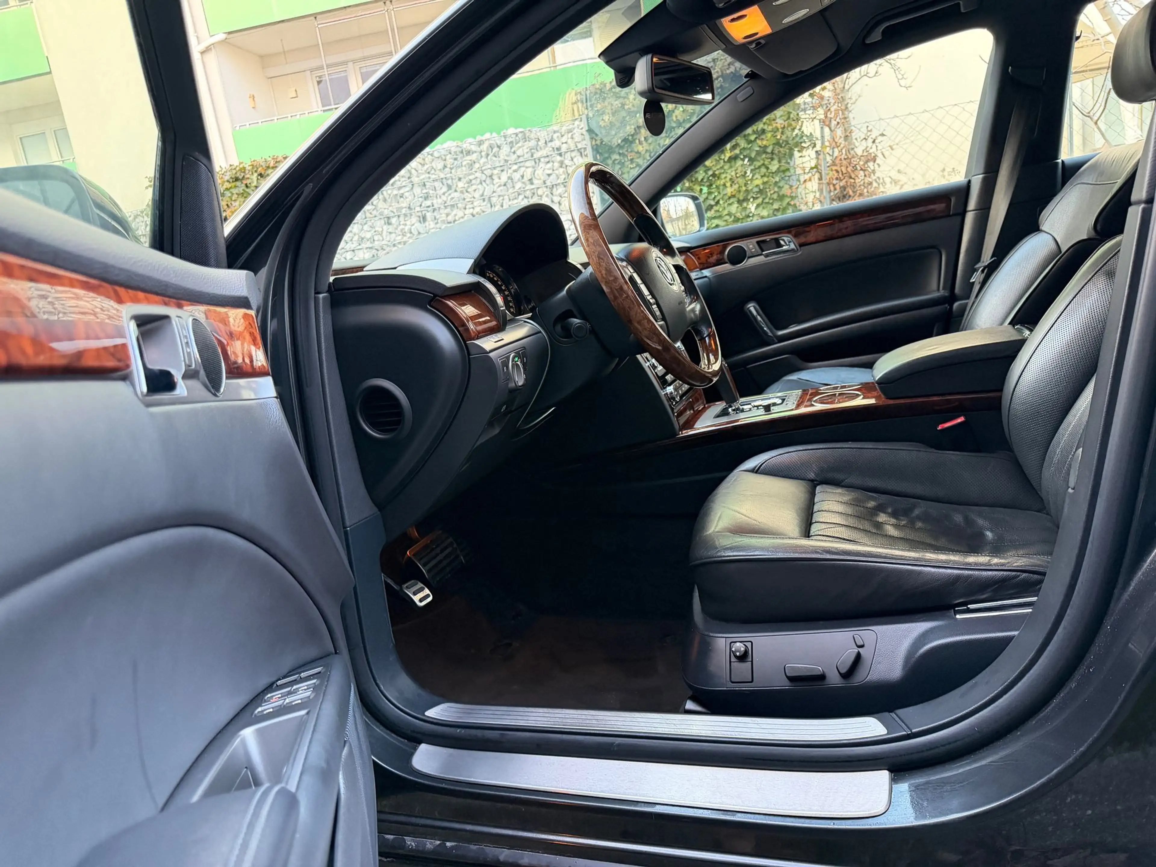 Volkswagen Phaeton 3.0 TDI*VOLL*NAVI*XENON*LEDER*KLIMA*KREDIT MÖGLIC — photo 15