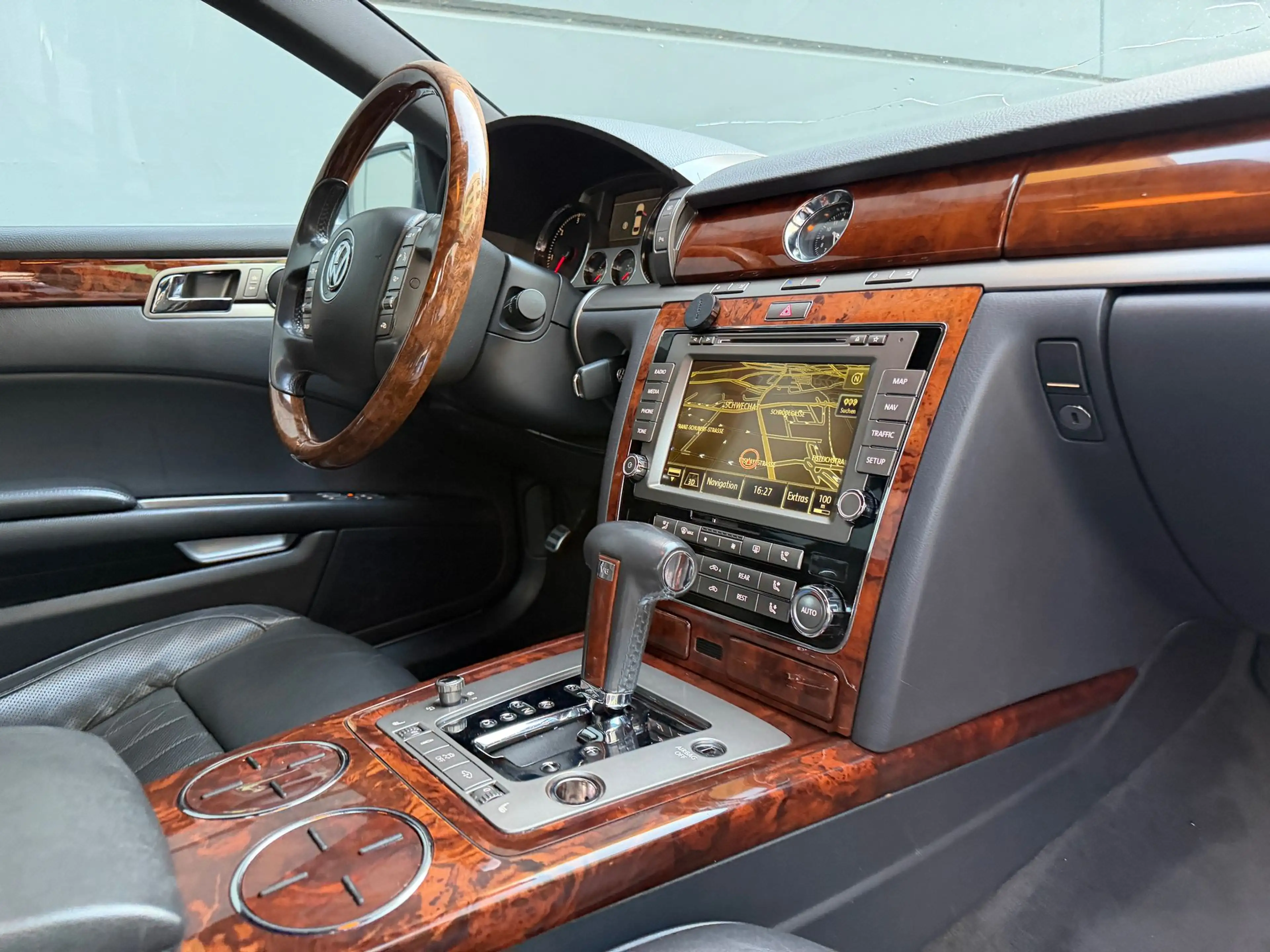 Volkswagen Phaeton 3.0 TDI*VOLL*NAVI*XENON*LEDER*KLIMA*KREDIT MÖGLIC — photo 13