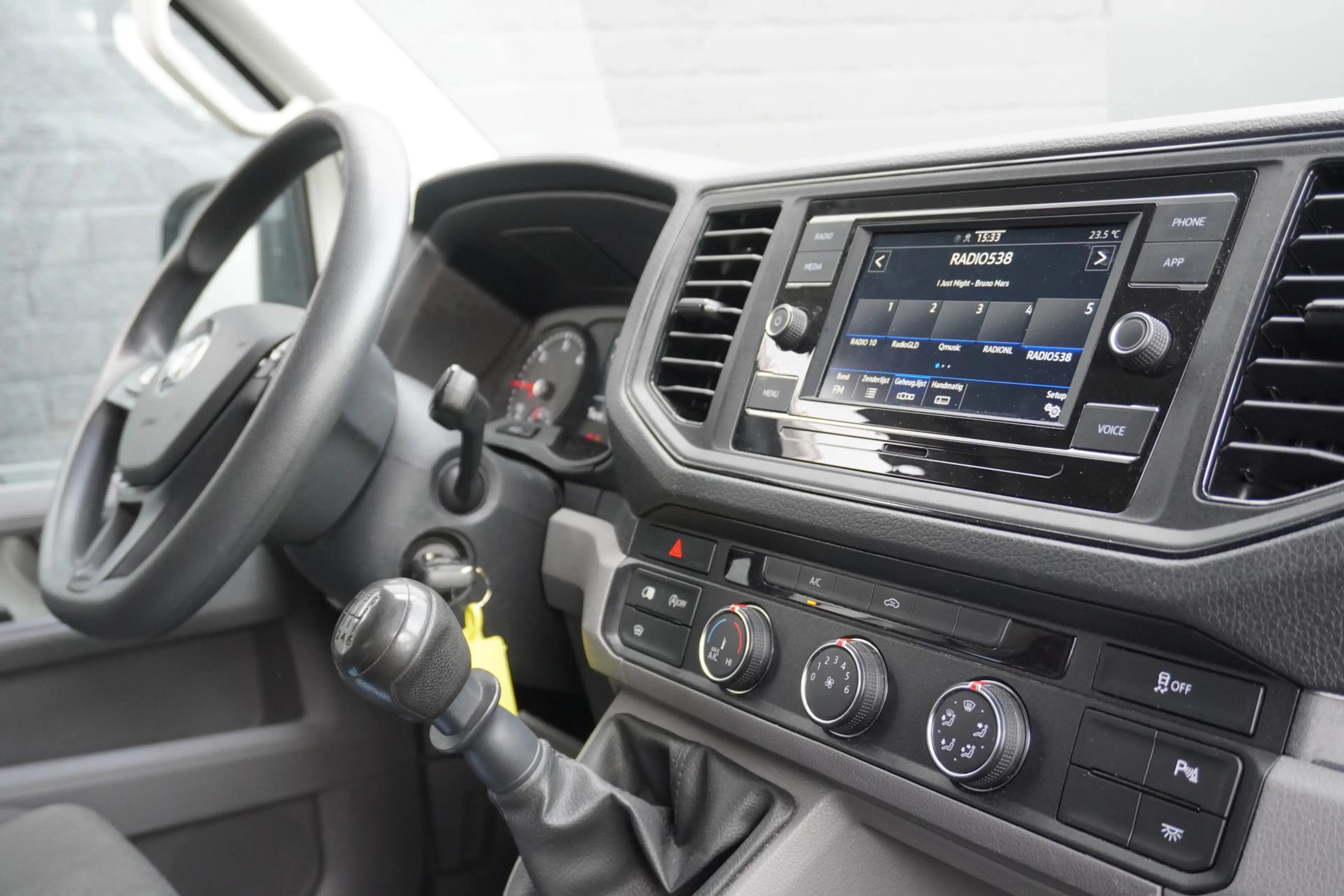 Volkswagen Crafter 2.0 TDI L3H3 140PK EURO 6 - Airco - Cruise - PDC - — photo 3