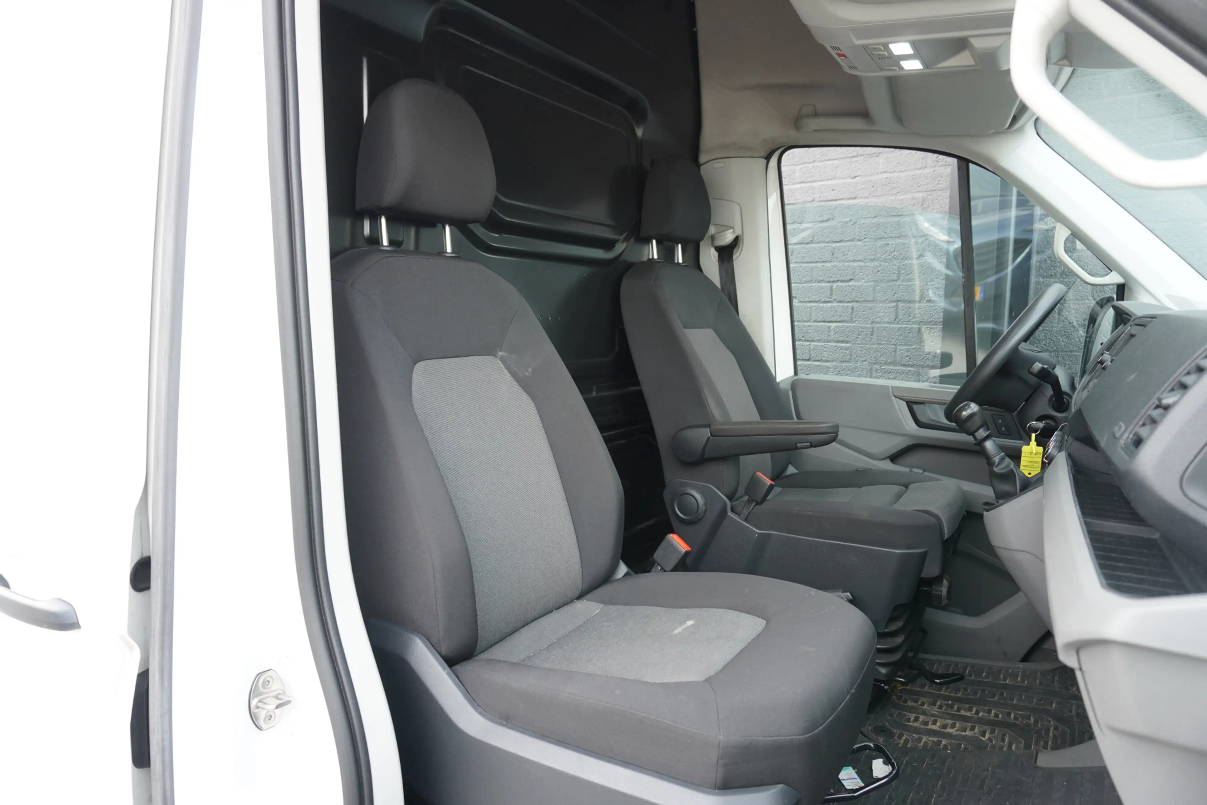 Volkswagen Crafter 2.0 TDI L3H3 140PK EURO 6 - Airco - Cruise - PDC - — photo 5