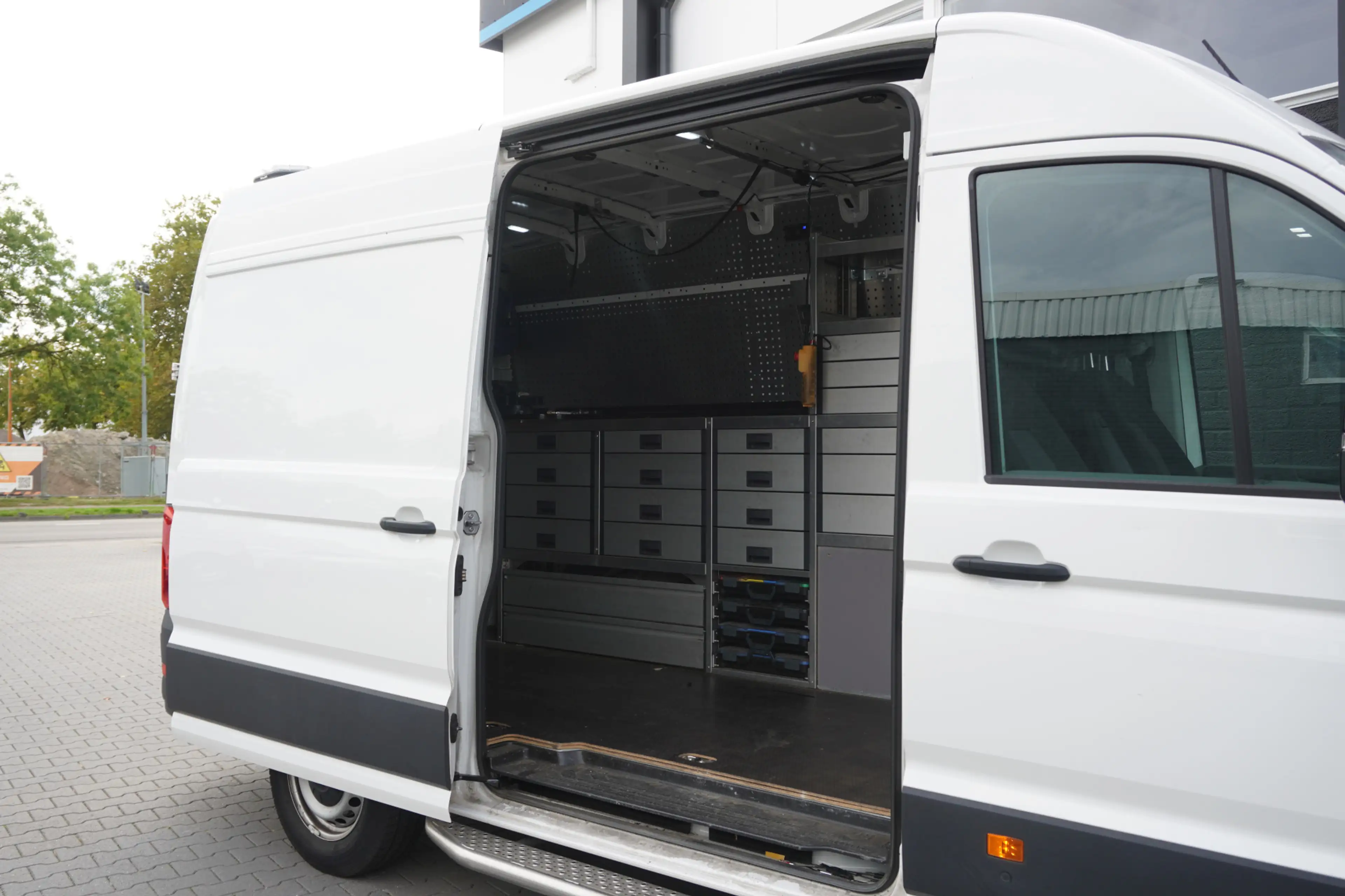 Volkswagen Crafter 2.0 TDI L3H3 140PK EURO 6 - Airco - Cruise - PDC - — photo 9